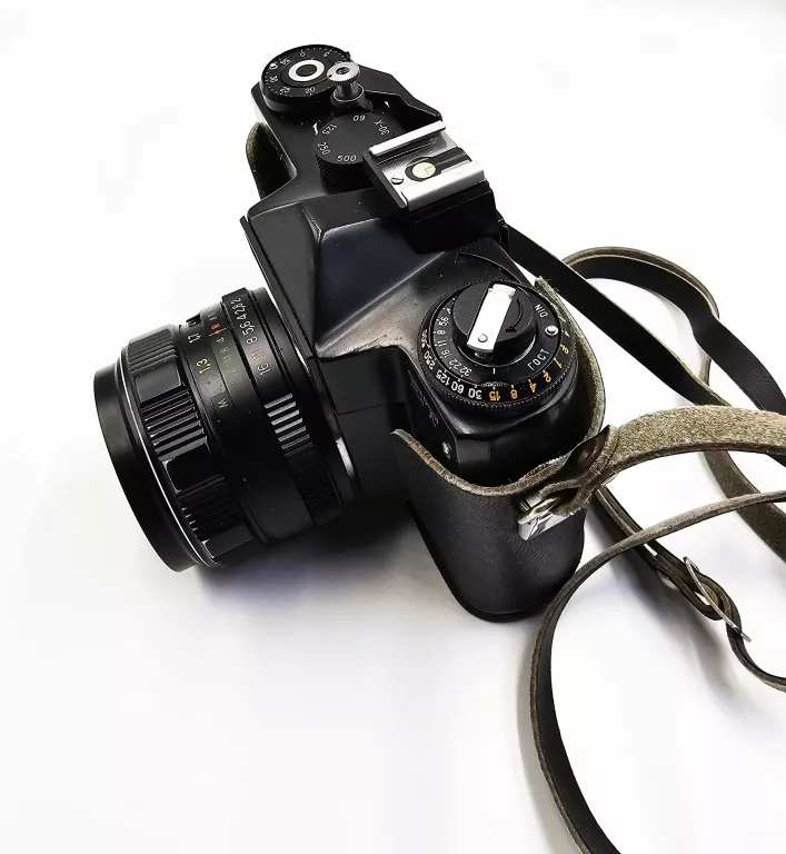 APARAT ZENIT ET + OBIEKTYW HELIOS-44M-4 + ETUI