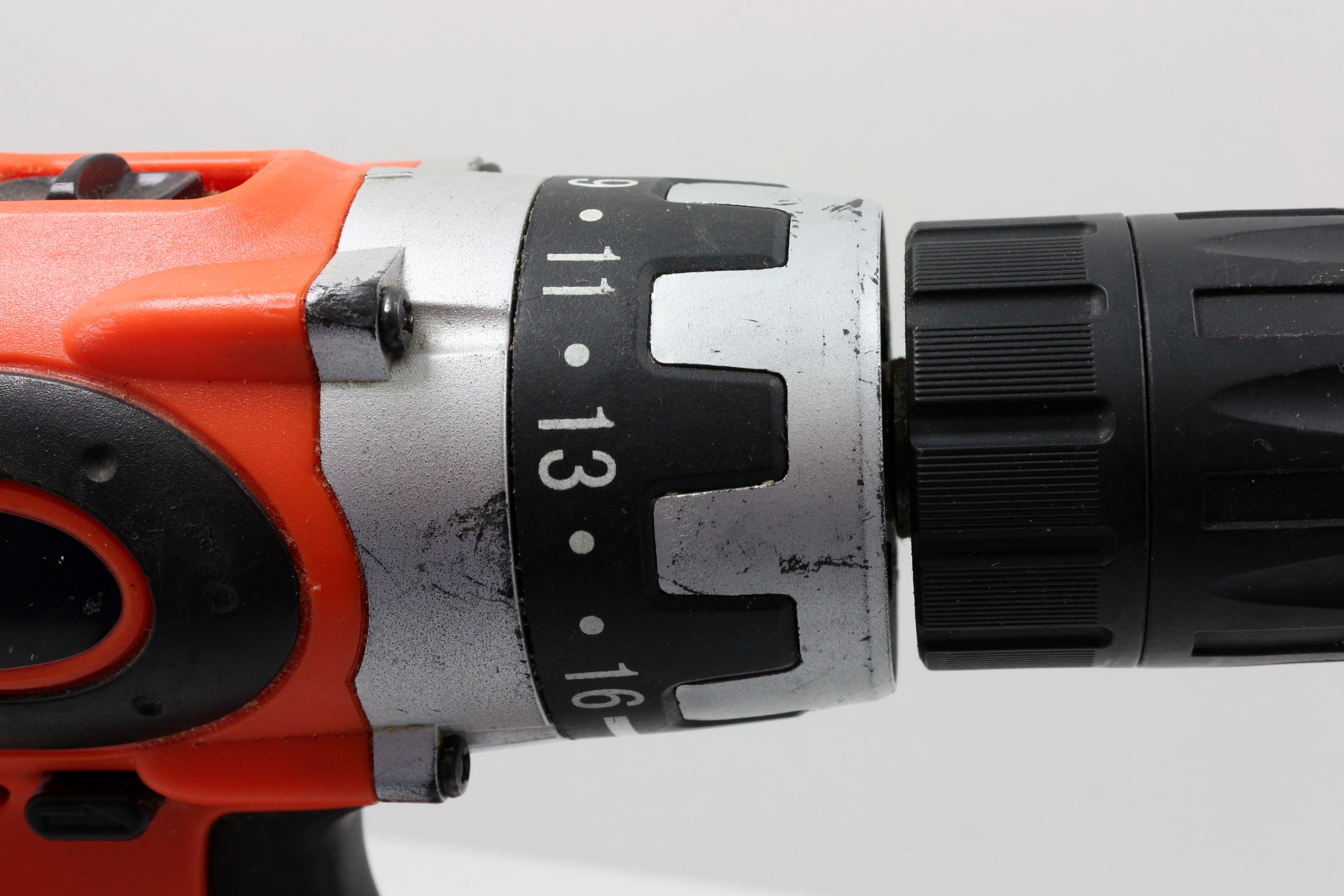 wiertarko-wkretarka-comparator-18v-z-ladowarka-pojemnosc-akumulatora-13