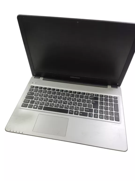 LAPTOP MEDION AKOYA E6422 I3-6100U/8GB/128GB SSD + 256 SSD