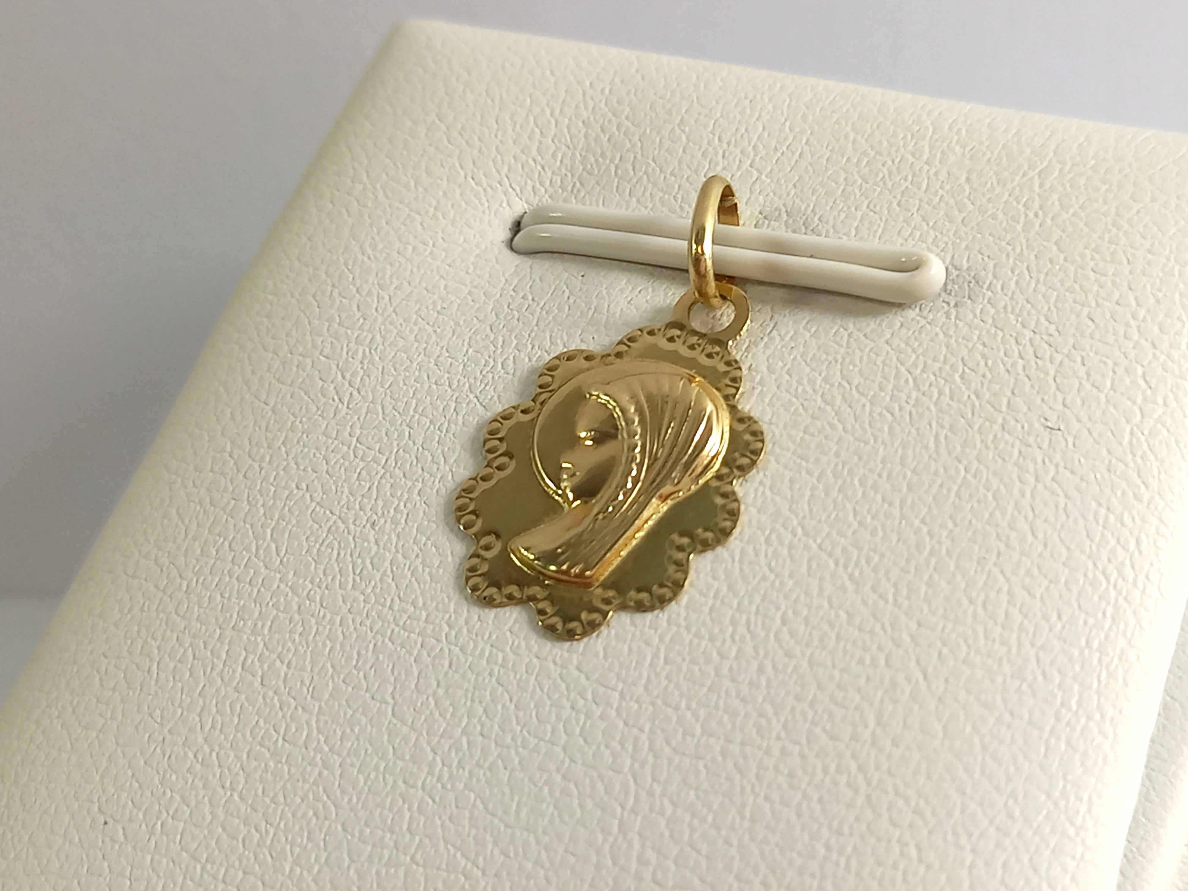 zlota-zawieszka-medalik-maryjka-pr-585-083g-ean-gtin-5904121838014