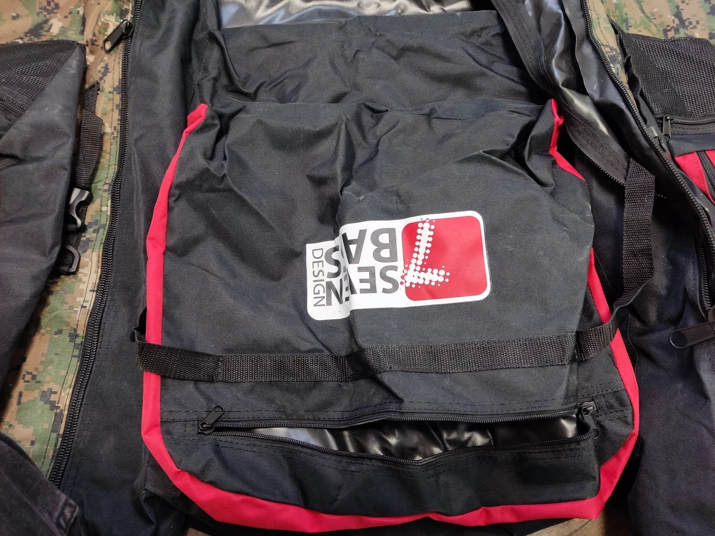 ponton-plywadelko-seven-bass-130cm-model-rockstar-135