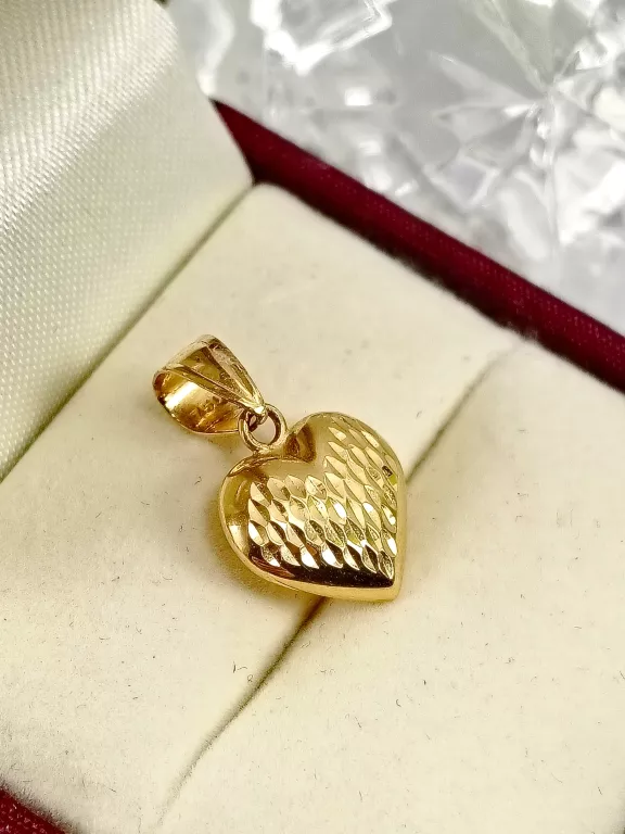 PIĘKNA ZŁOTA ZAWIESZKA SERCE 750 1,22G