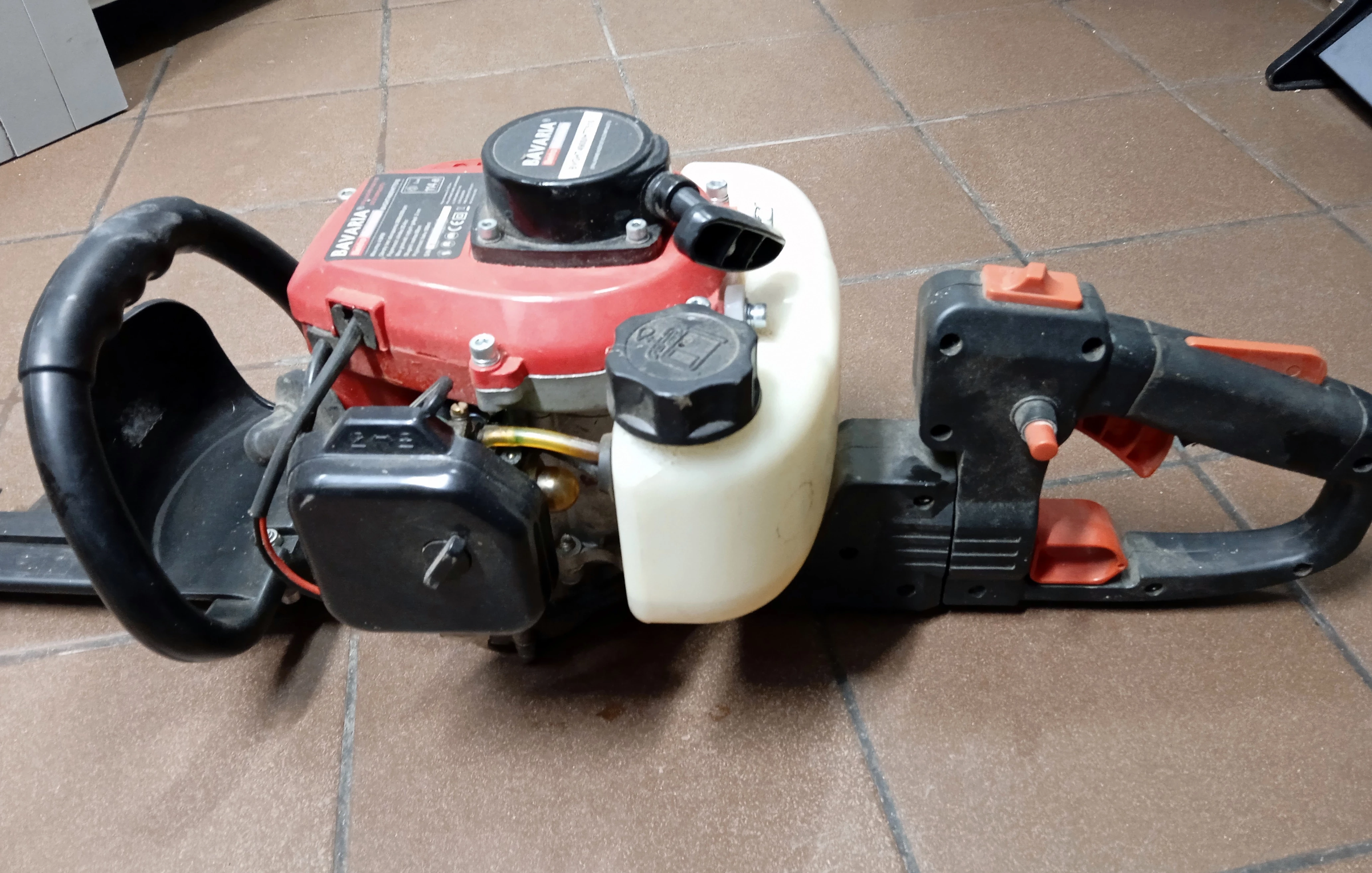 nozyce-spalinowe-bavaria-49km-stan-11323-2