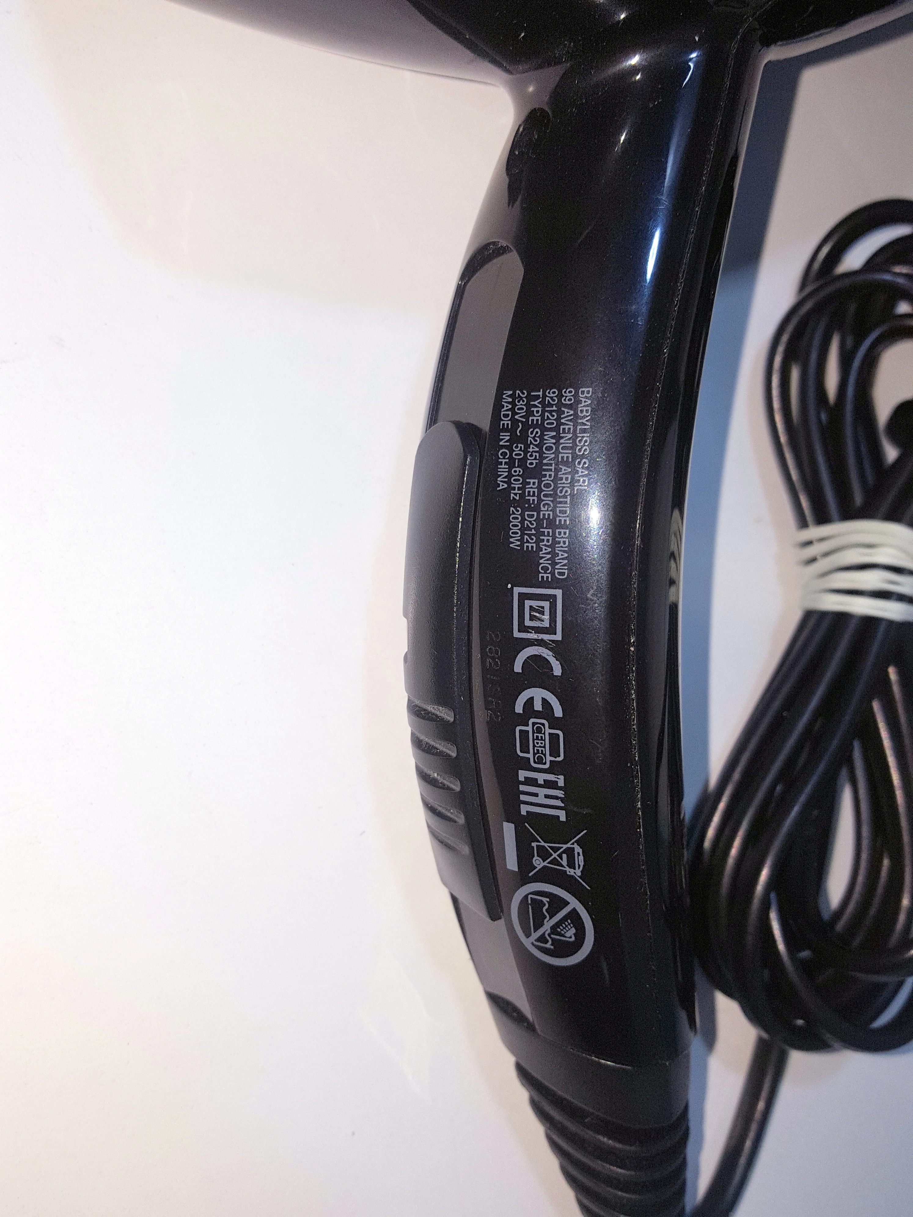 suszarka-babyliss-powerlight-2000-d212e-liczba-predkosci-nadmuchu-2