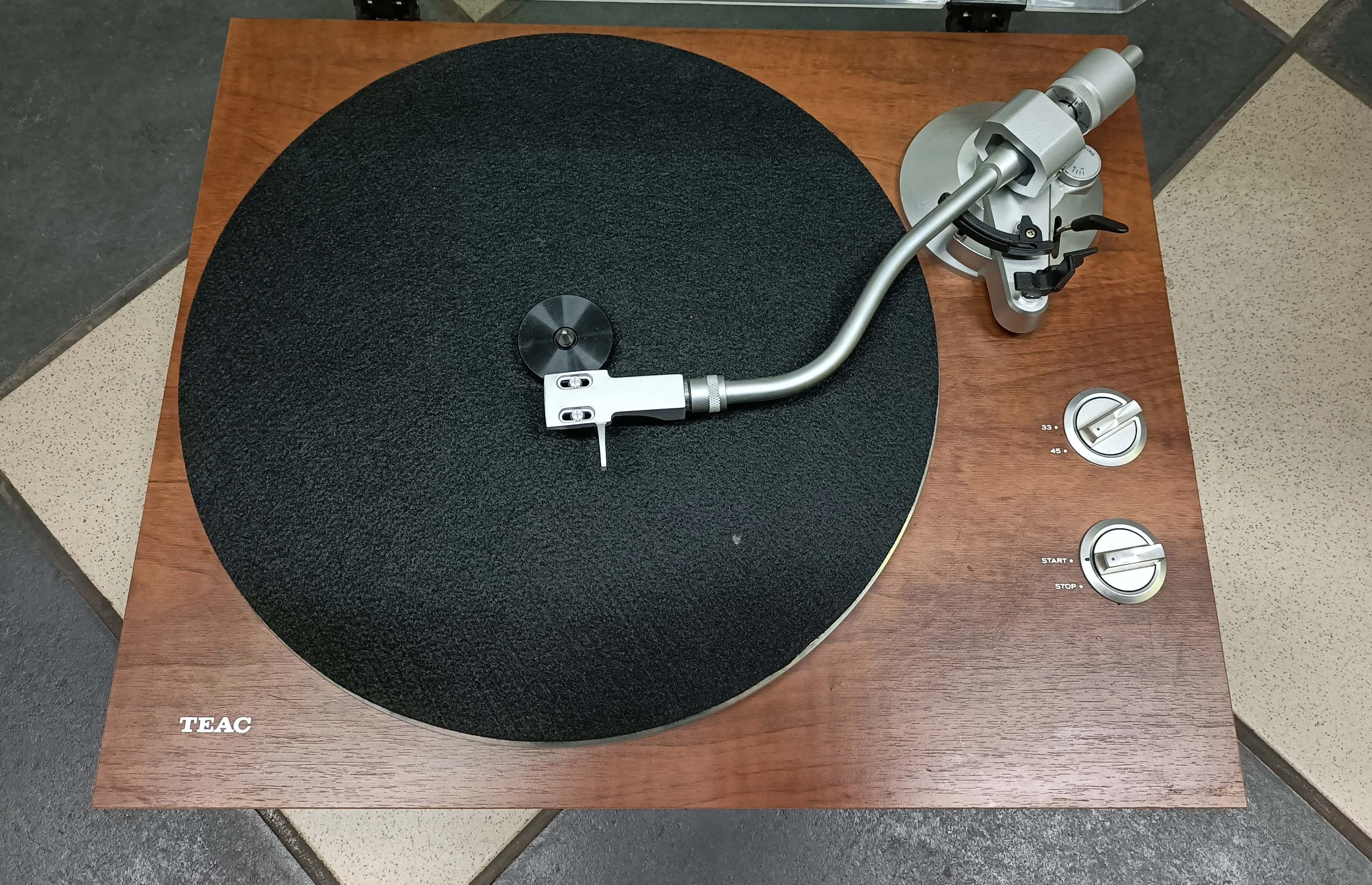 gramofon-teac-tn-350-orzech-typ-wkladki-elektromagnetyczna-mm