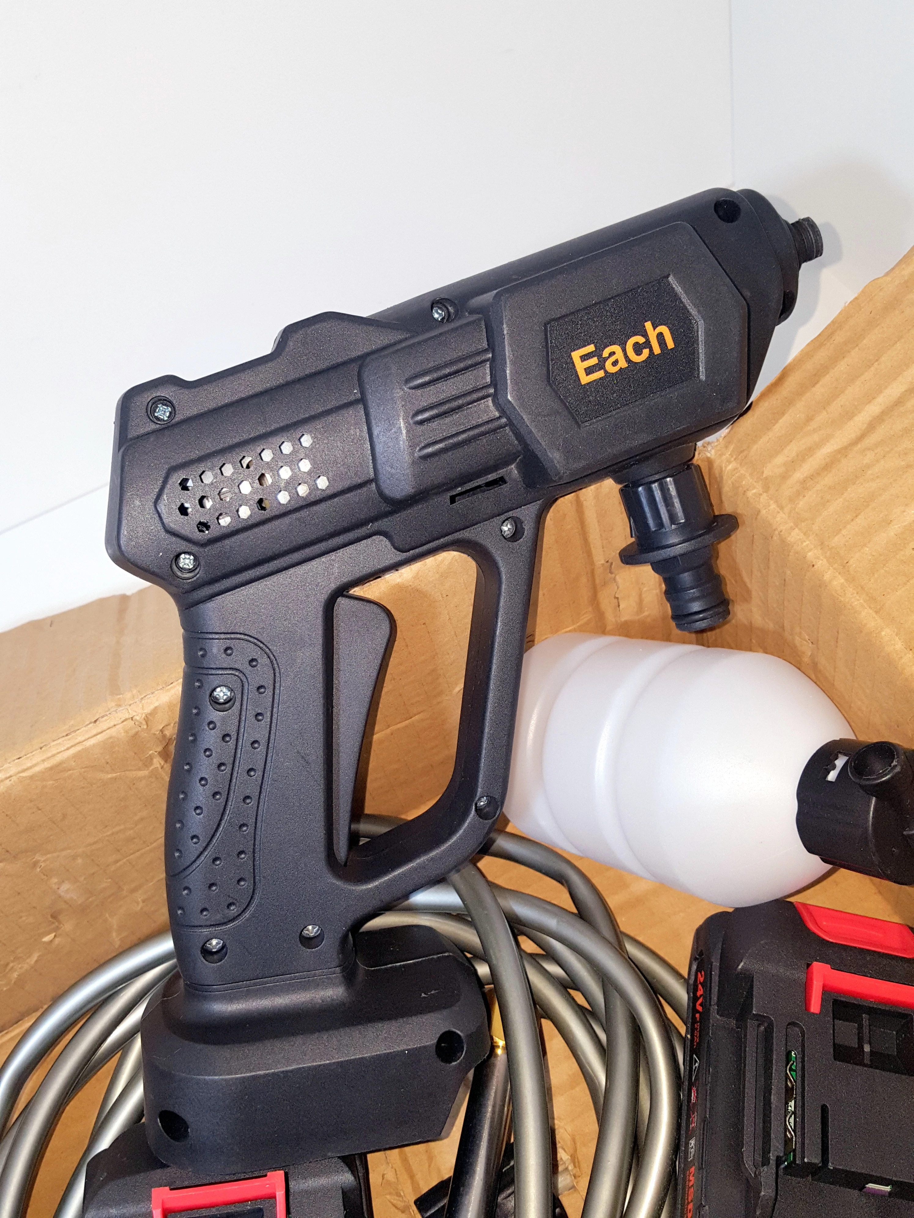 myjka-cisnieniowa-akumulatorowa-each-2xaku-marka-bez-marki