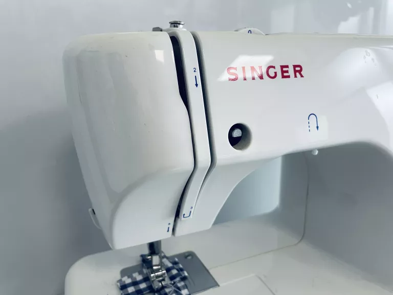MASZYNA DO SZYCIA SINGER 8280