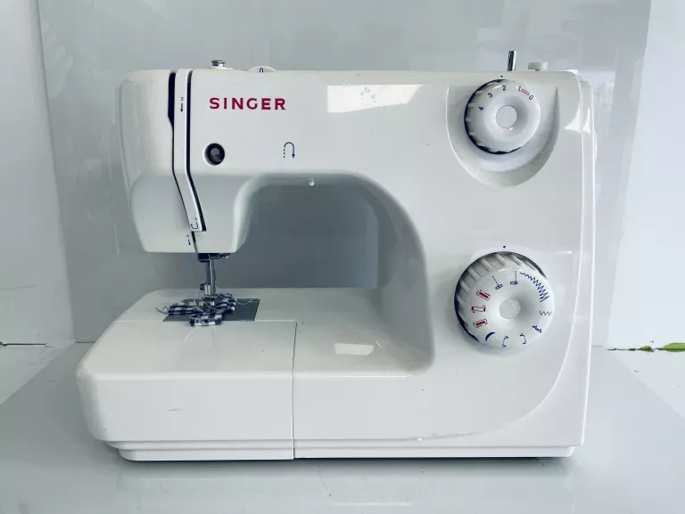 MASZYNA DO SZYCIA SINGER 8280