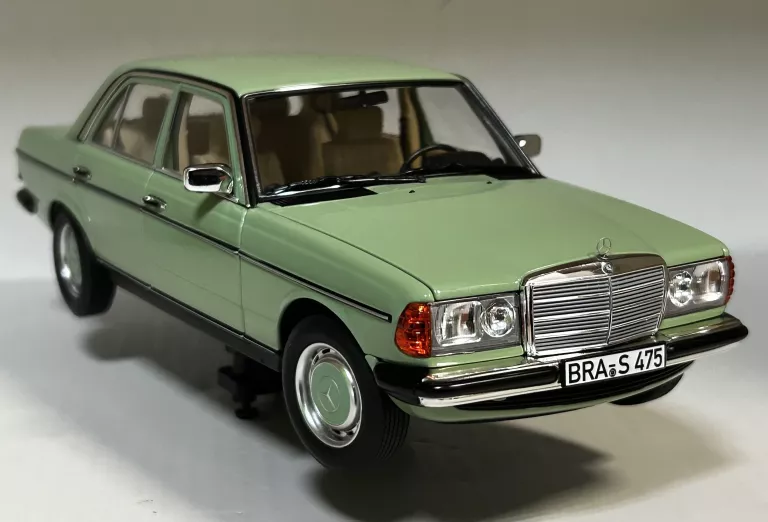 MODEL NOREV 183796 MERCEDES BENZ 200 BECZKA 1982