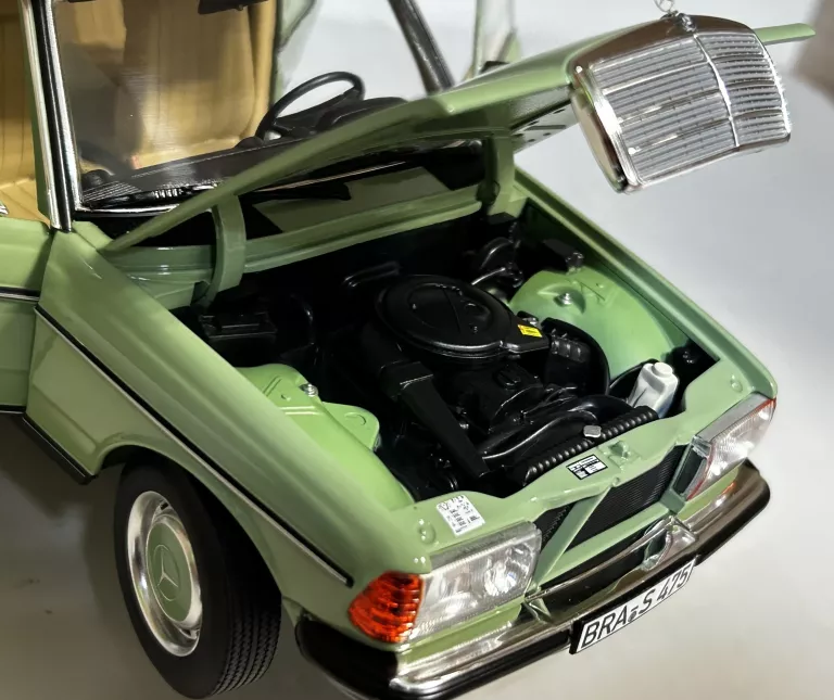 MODEL NOREV 183796 MERCEDES BENZ 200 BECZKA 1982