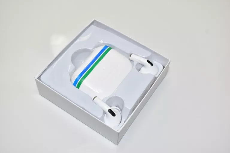 sluchawki-bluetooth-w-pudelku-stan-11323-2