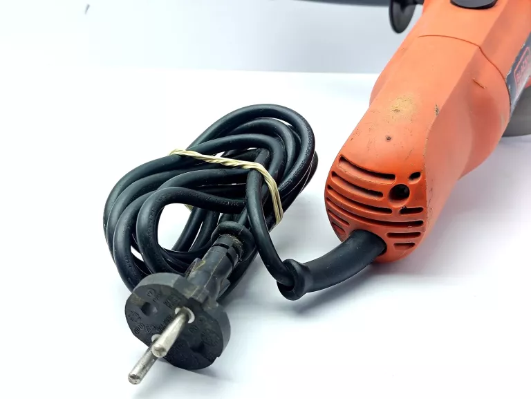 szlifierka-katowa-blackdecker-kg115-750w-115mm-maksymalna-moc-750