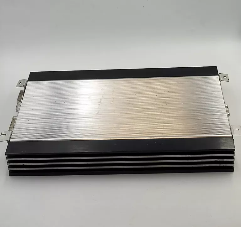 WZMACNIACZ SAMOCHODOWY MAGNAT HOT ROD 4500 1500W POLECAM!