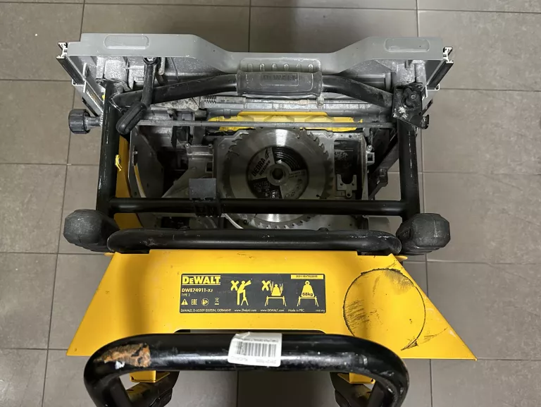 pila-tarczowa-dewalt-dwe7492-wozek-dwe74911-marka-dewalt