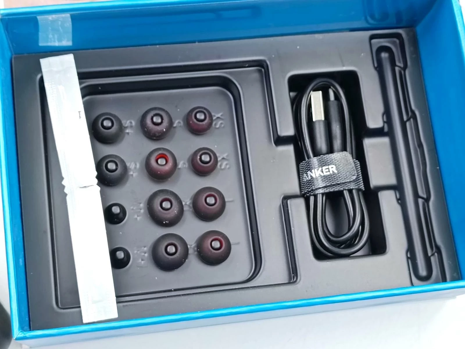 sluchawki-soundcore-liberty-air-2-transmisja-sygnalu-bluetooth