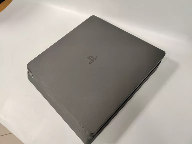 KONSOLA PS4 SLIM 1TB PAD GRA FIFA 19