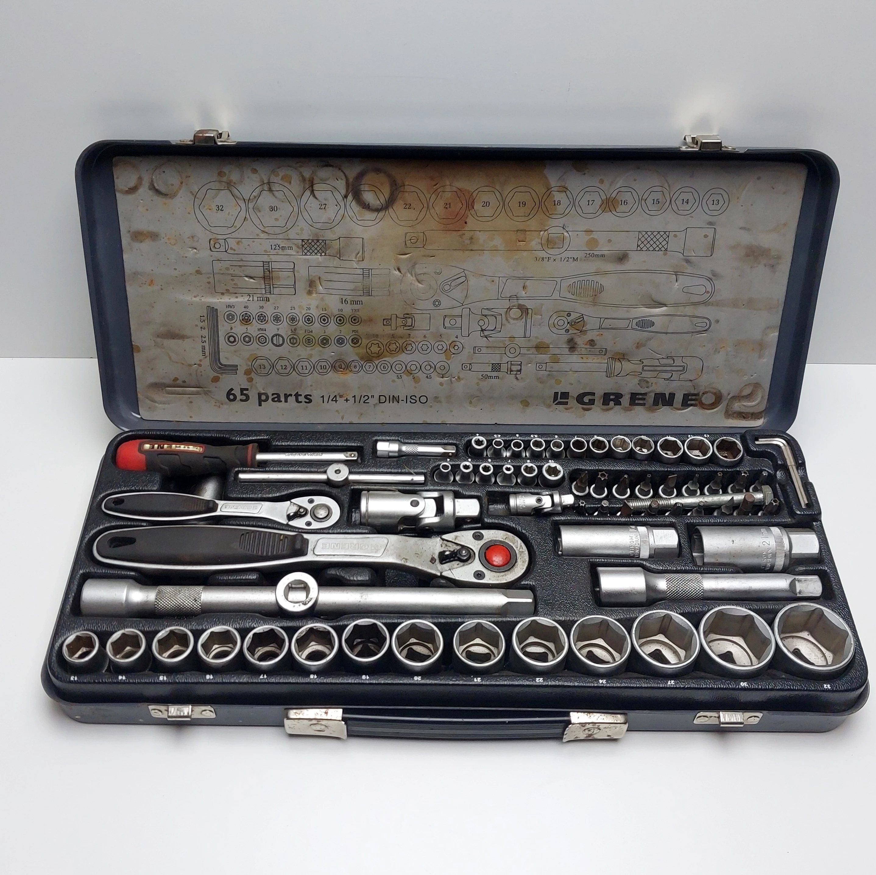 zestaw-kluczy-nasadowych-65-el-grene-niepodleglosci-393-gryfice