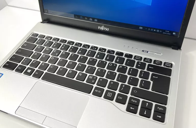 LAPTOP FUJITSU LIFEBOOK S938 I7-8650U / 8 GB / 512 GB SSD