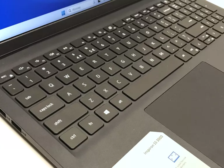 DELL 3511-8321 I5/8GB/512GB/PUD/GWAR