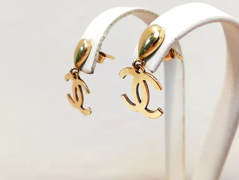 zlote-kolczyki-cc-wiszace-sztyft-188gr-585-cechy-brak