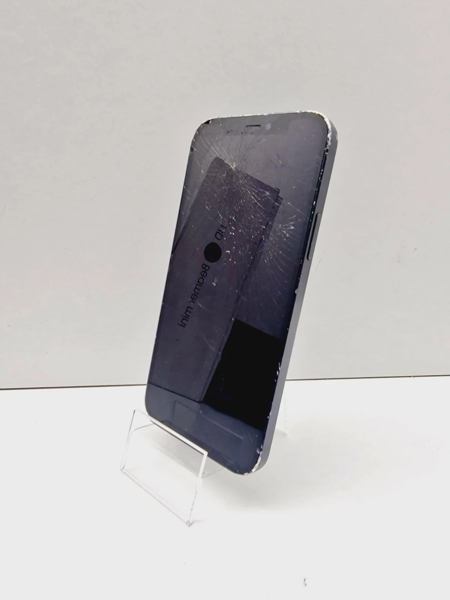 smartfon-apple-iphone-12-4-gb-128-gb-czarny-uszkodzony-ekran-jednosci-narodowej-45-sj-wroclaw