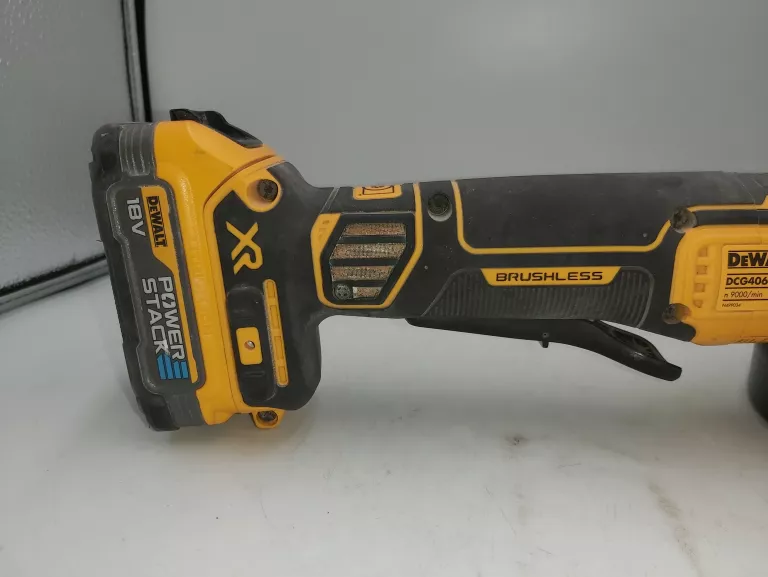 SZLIFIERKA KĄTOWA AKUMULATOROWA DEWALT DCG406 + AKU POWER STACK 1,7AH 18V