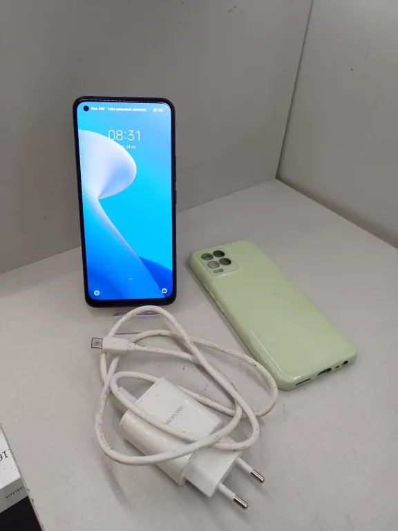 REALME 8