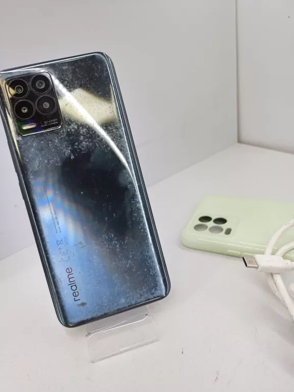 REALME 8