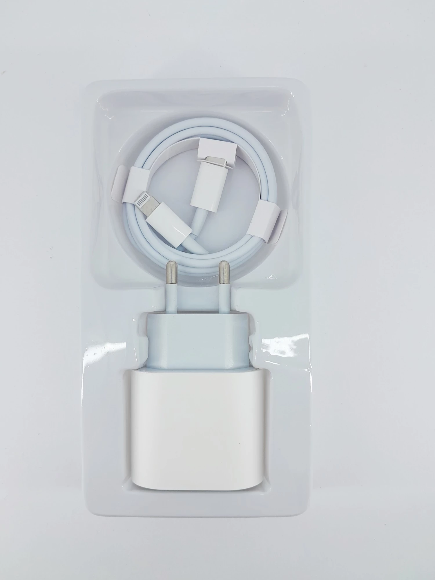 ladowarka-usb-c-lightning-stan-11323-2