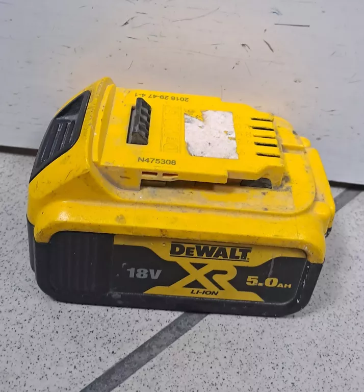 bateria-dewalt-18v-50-ah-warto-rynek-4-chodziez