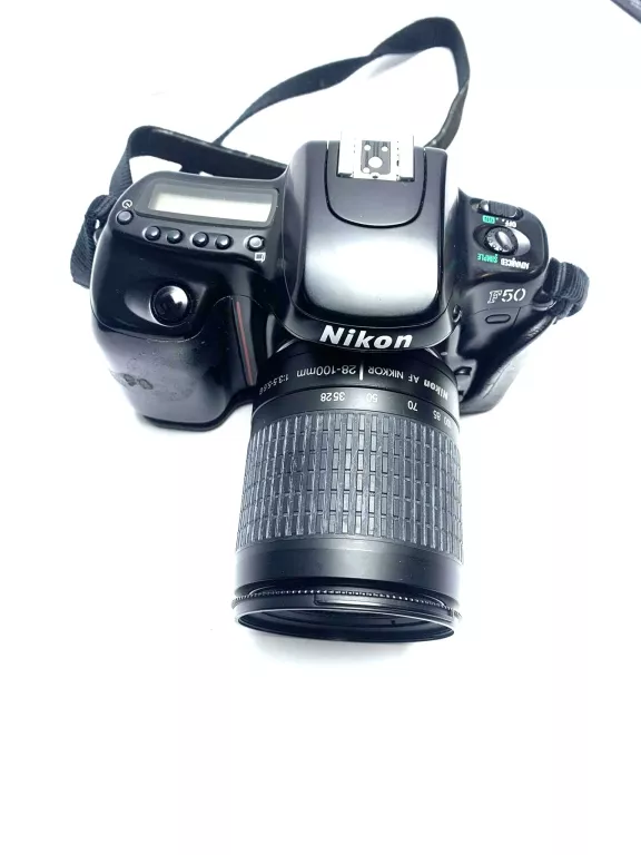 APARAT NIKON F50 + OBIEKTYW
