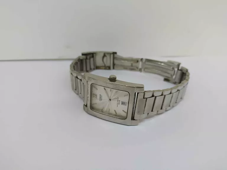 zegarek-meski-casio-bem-100-ksztalt-koperty-prostokatna