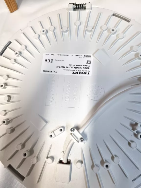 oswietlenie-wewnetrzne-led-trilux-inplana-c09-ota25-2700-830-19w-rodzaj-gwintu-24232-278533