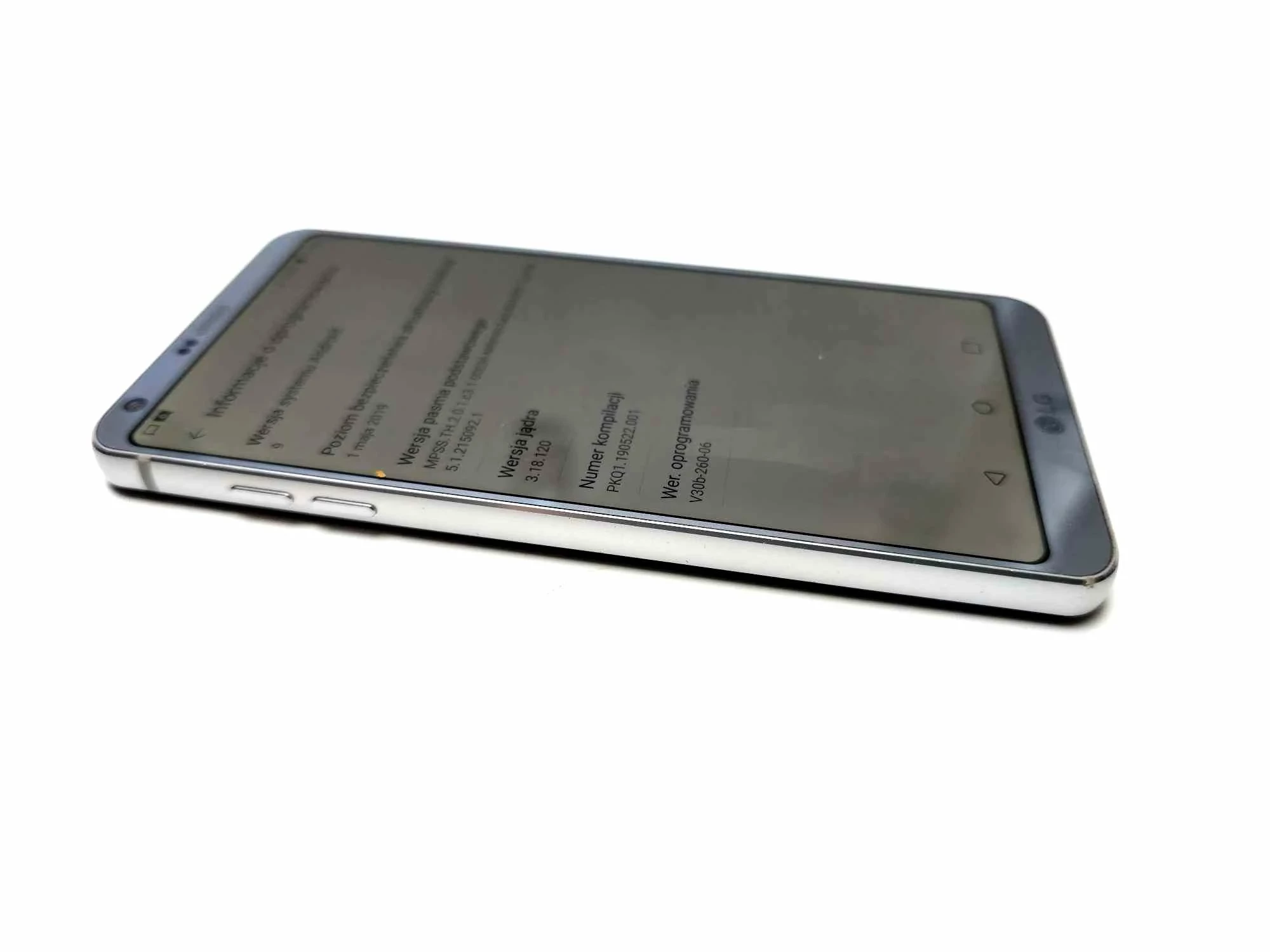 telefon-lg-g6-brak-akc-typ-smartfon