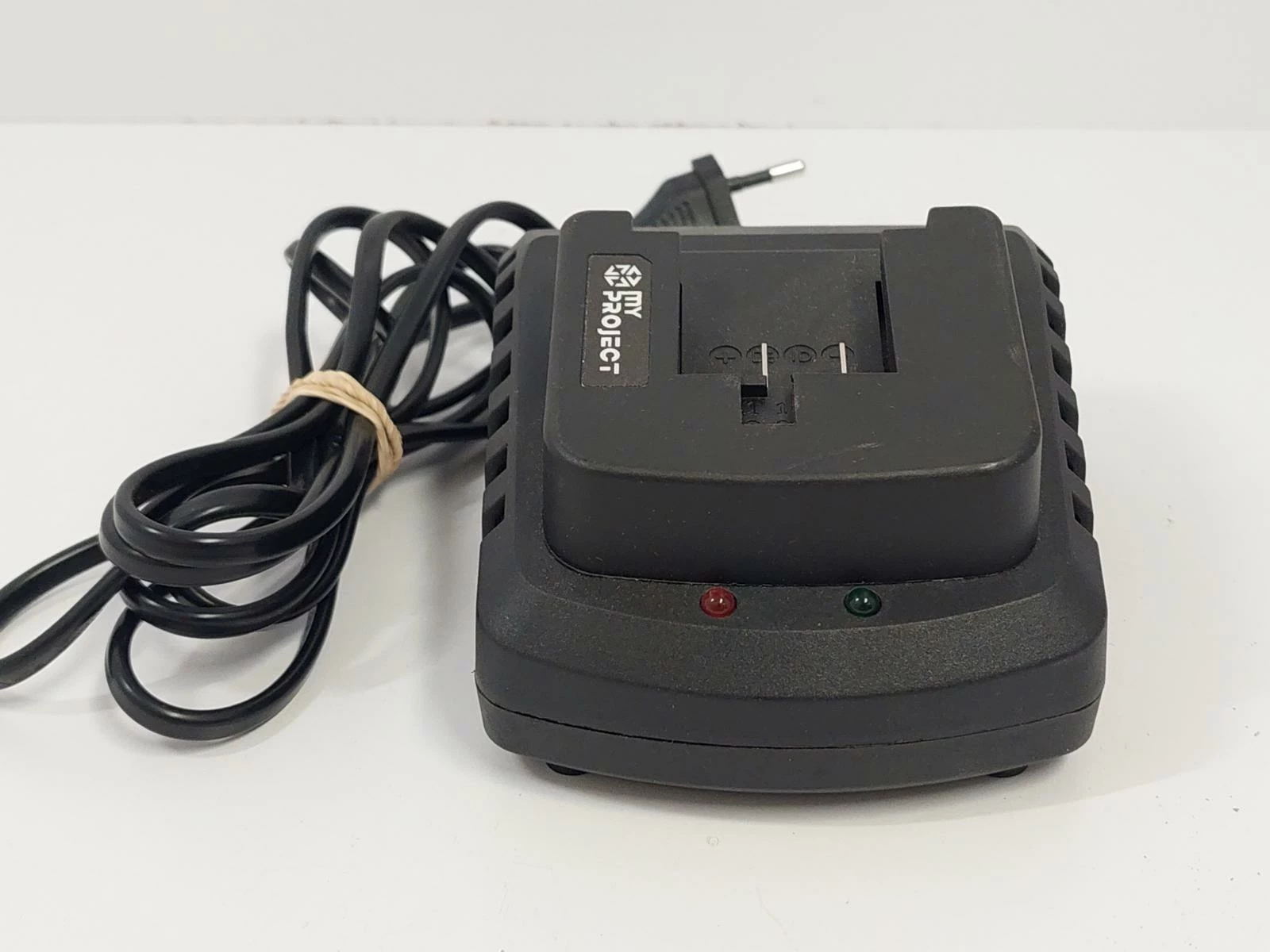 ladowarka-do-akumulatorow-my-project-20v-kalwaryjska-37-krakow-kotkiewicz-sj