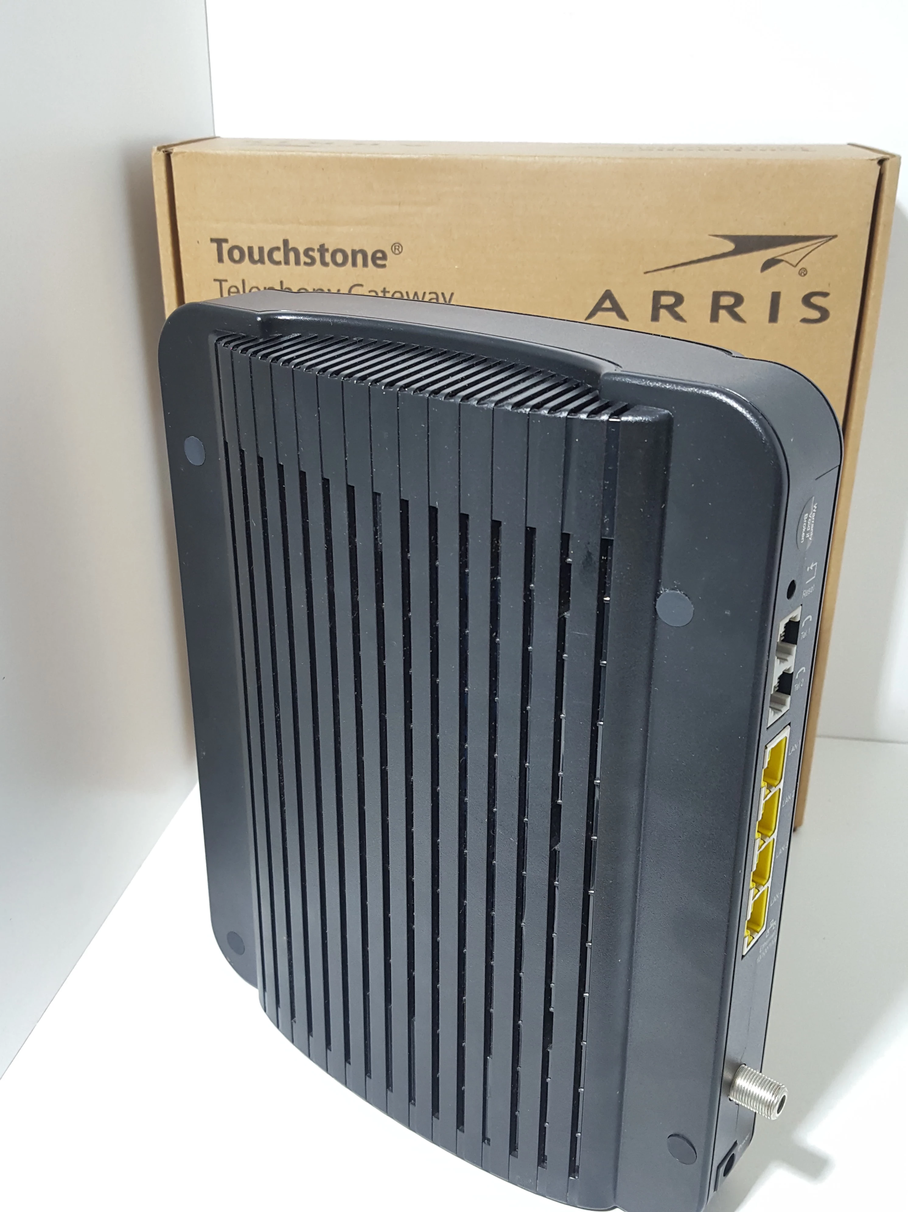 router-arris-tg2482b-swiatlowod-1gbs-docis-5ghz-model-tg2482b