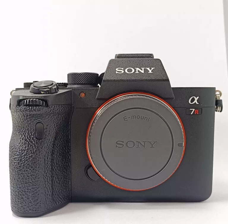 APARAT BEZLUSTERKOWY SONY ALPHA A7R4  PRZEBIEG 44681 MATRYCA 61 MPIX