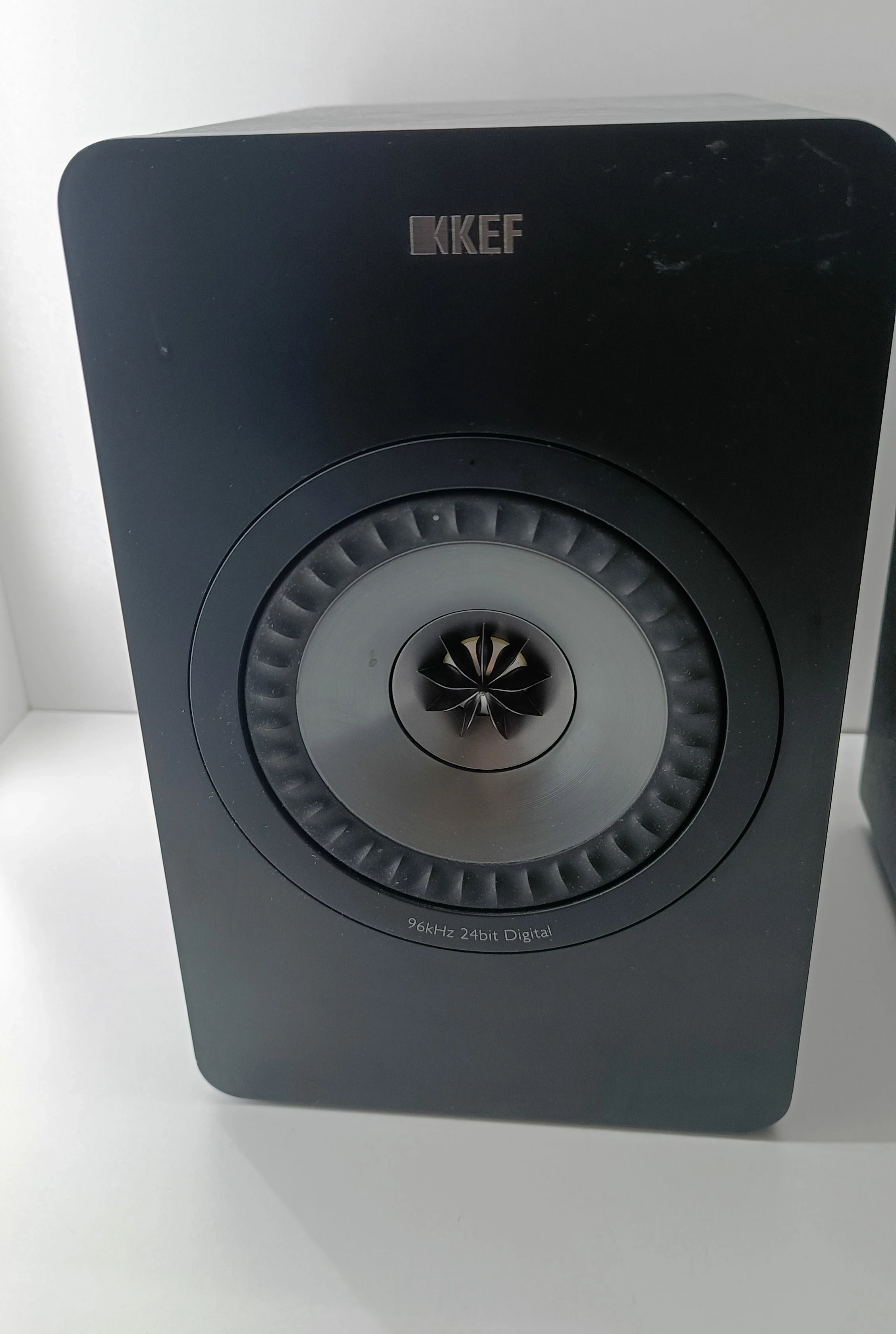 kolumny-glosnikowe-kef-x300a-wireless-uszkodzone-kod-producenta-x300a