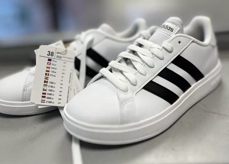 Adidas shops mola