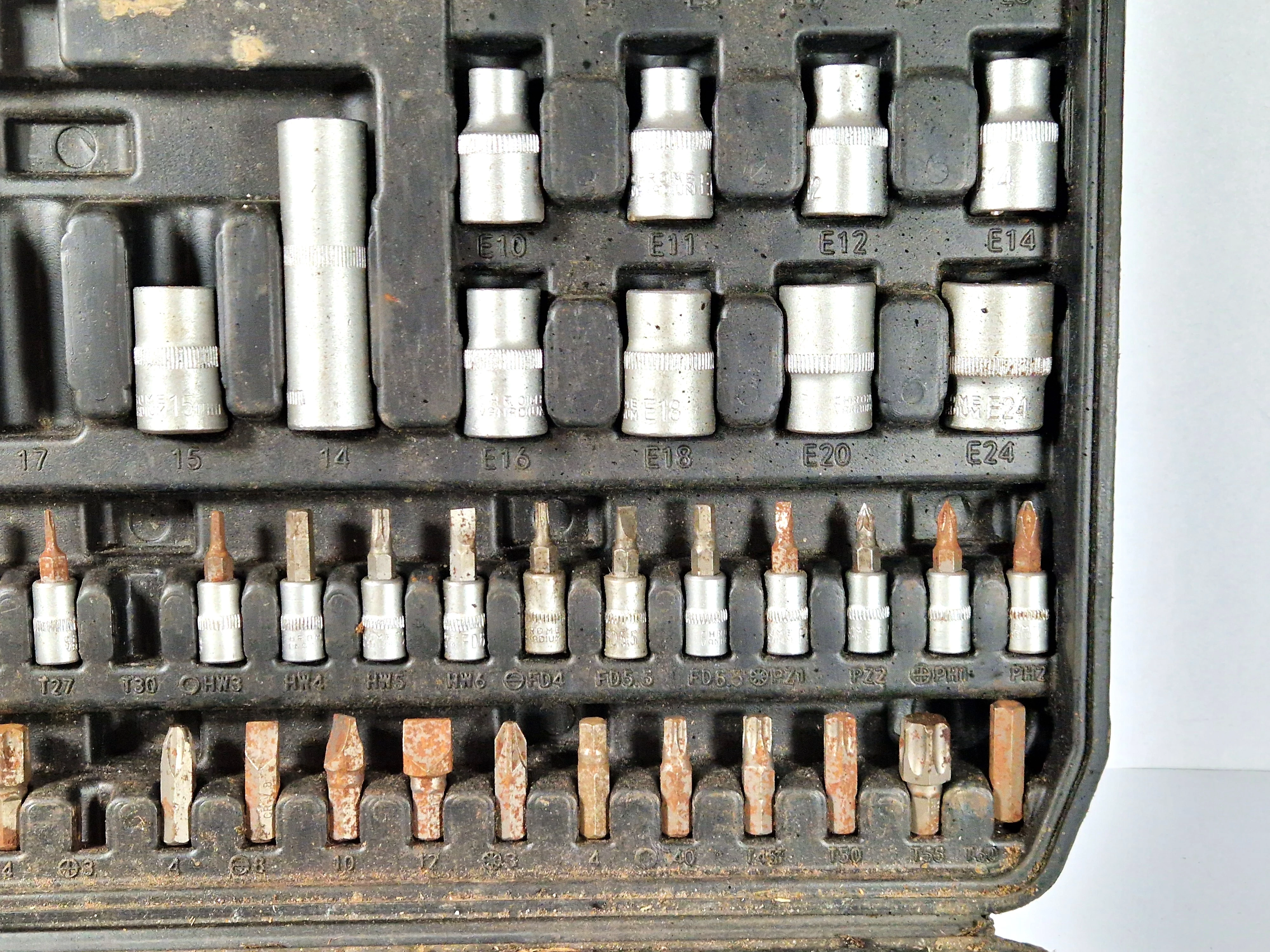 zestaw-kluczy-boxer-108pcs-brak-kilku-el-product-id-bd858db7-3bc1-4b12-8adc-19b01e4b2206