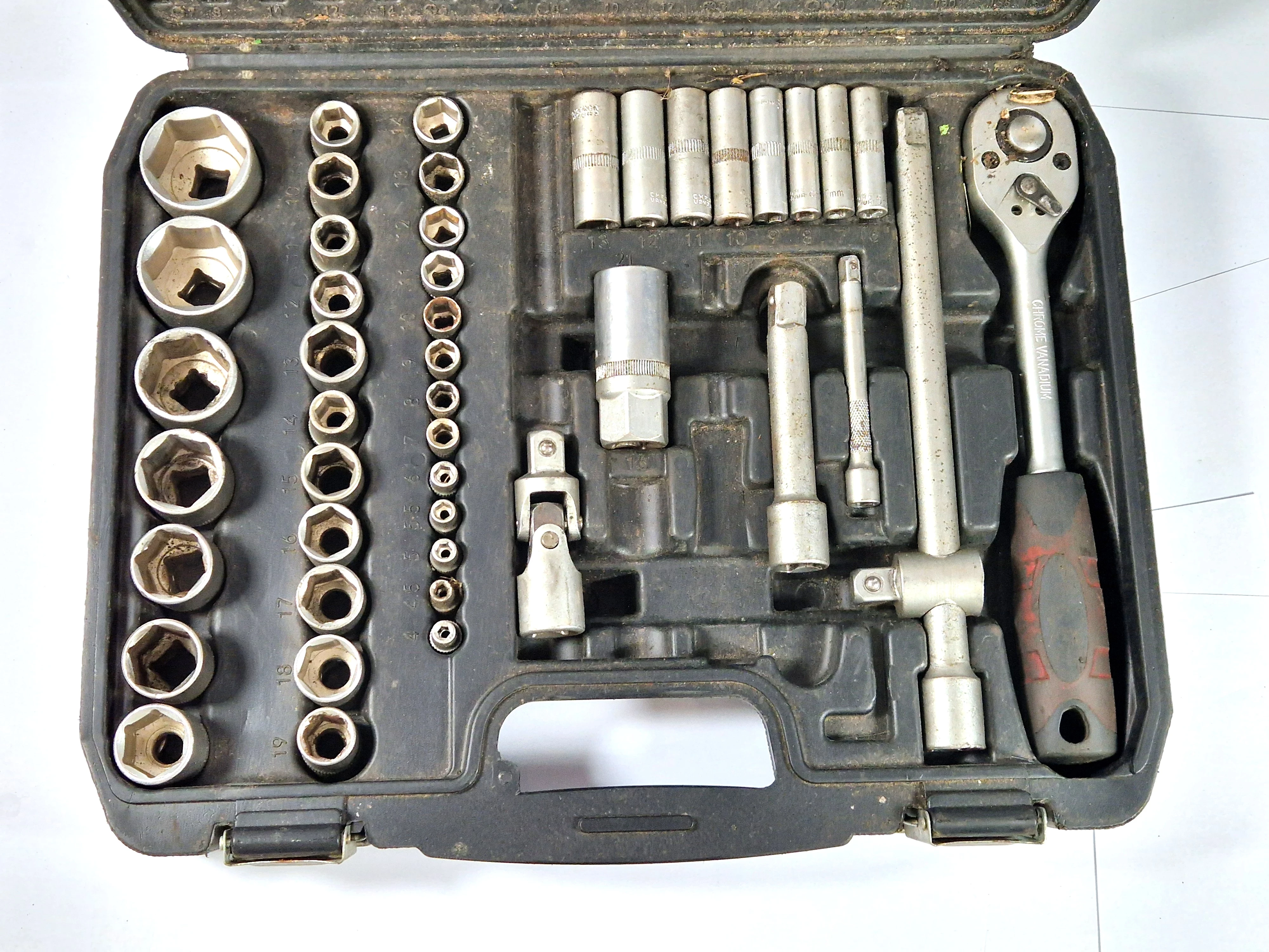 zestaw-kluczy-boxer-108pcs-brak-kilku-el-stan-uzywany