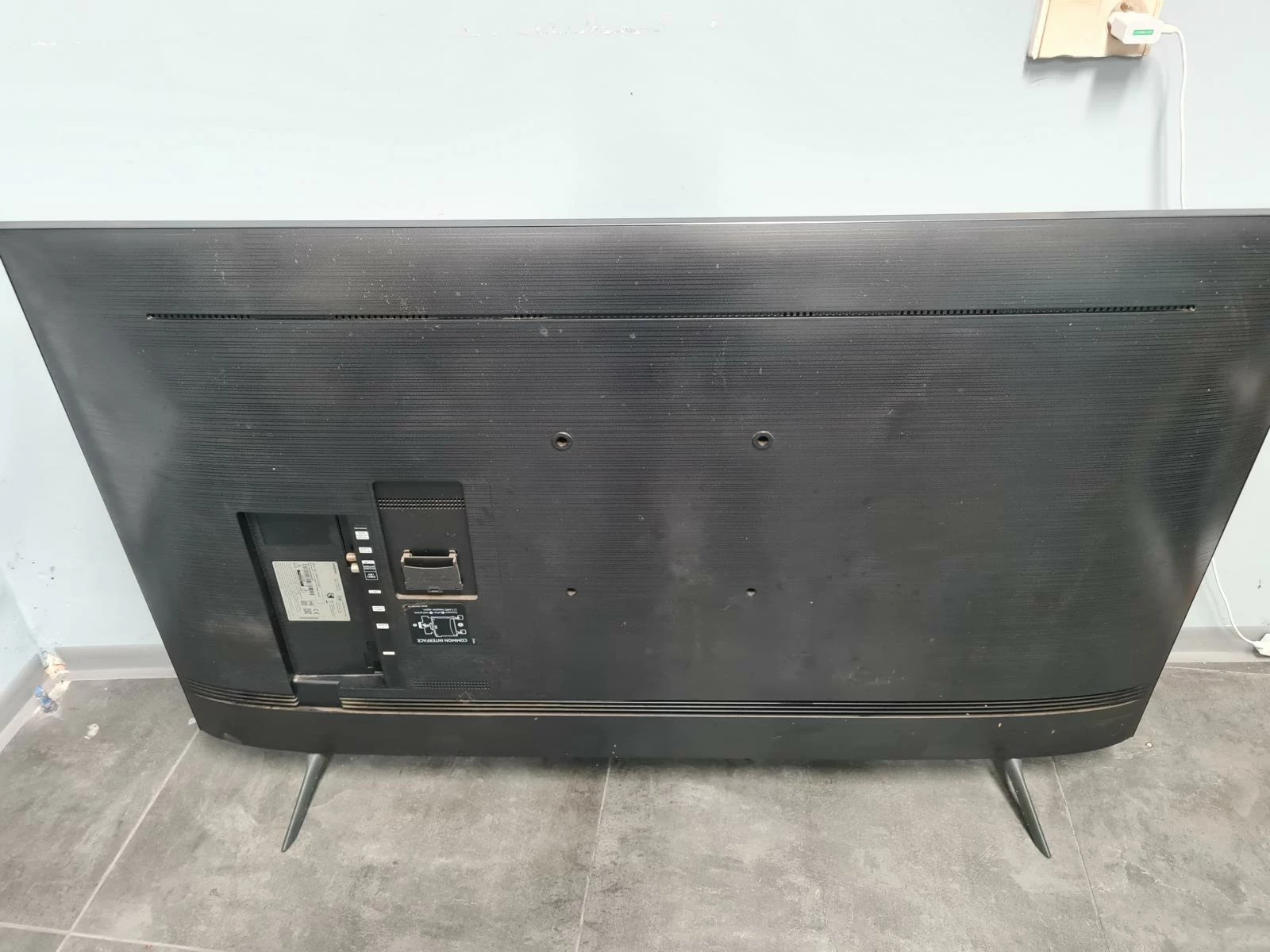 telewizor-samsung-ue55tu7172u-opis-przekatna-ekranu-cale-55