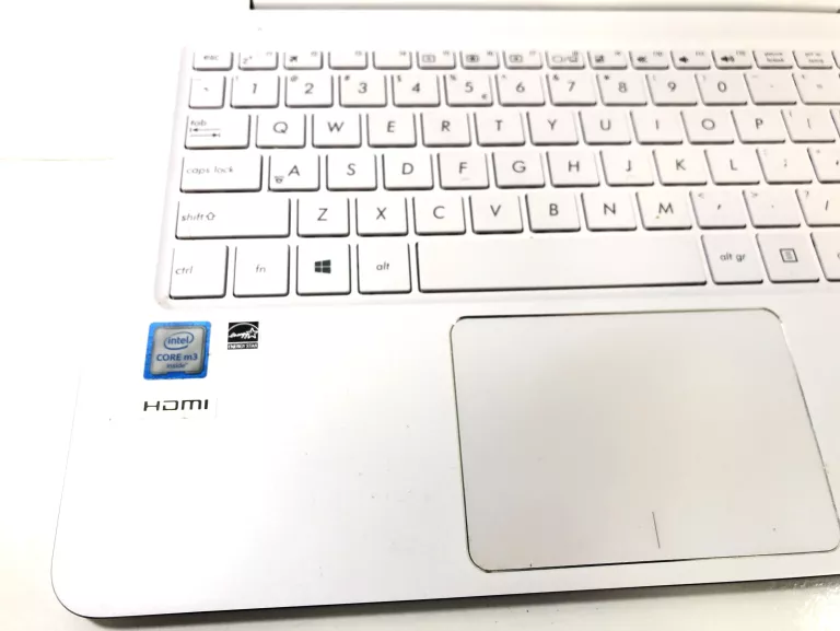 asus-zenbook-ux305ca-m3-6y304gb128ssd-bialy-stan-11323-2