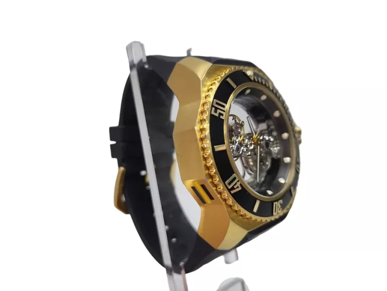 Invicta 25625 on sale