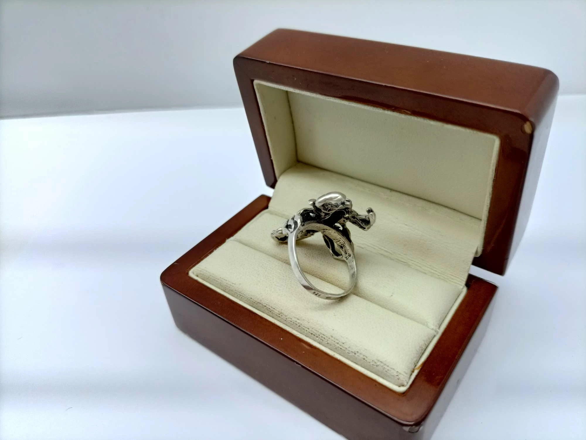 srebrny-pierscionek-skorpion-660g-pr925-r16-material-srebro