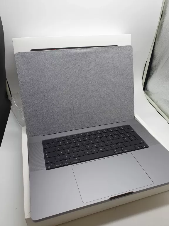 LAPTOP APPLE MACBOOK PRO M1 16-INCH  A2485 GWARANCJA