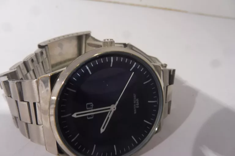 zegarek-meski-qq-material-paska-129219-8