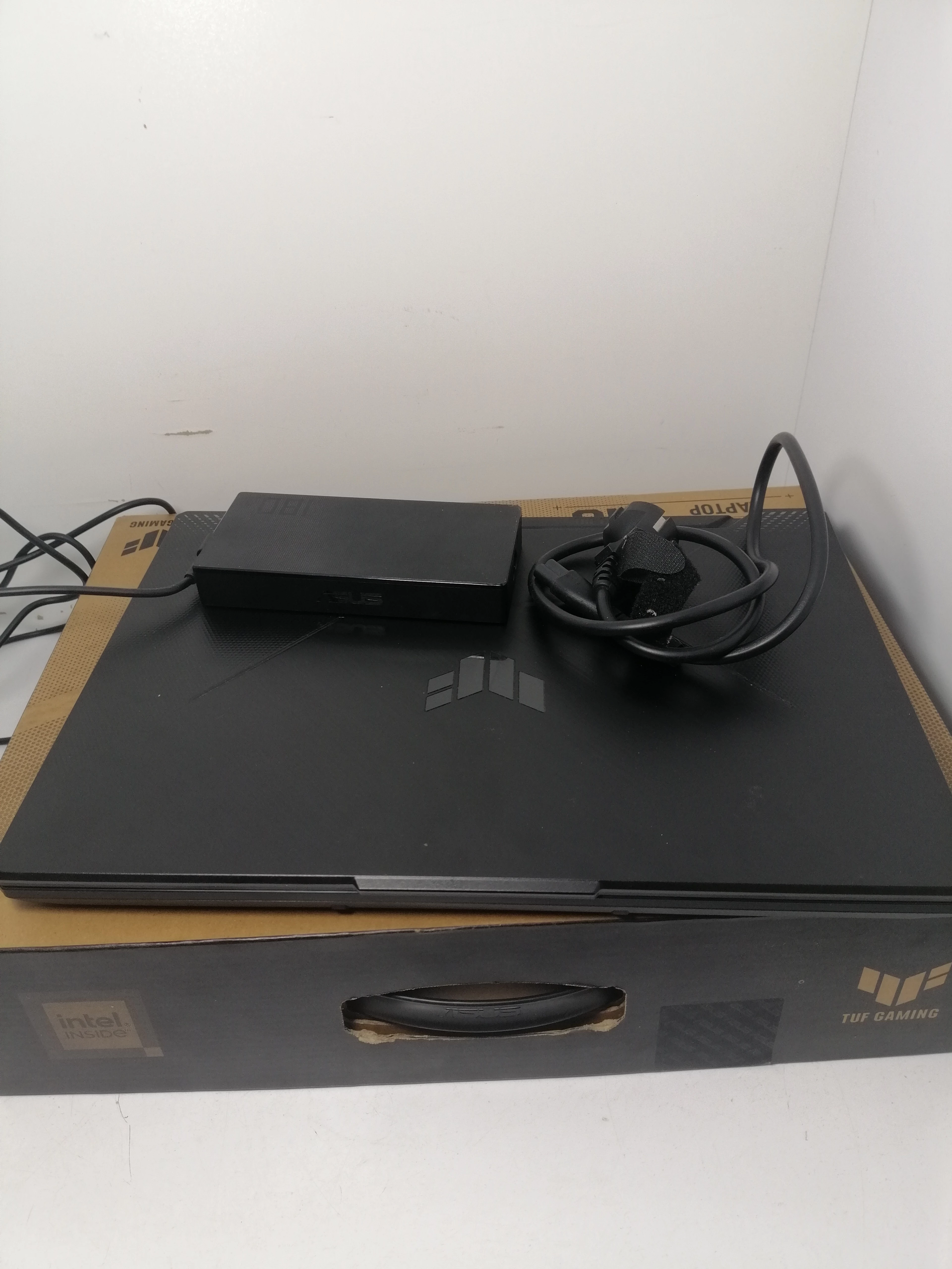 laptop-asus-tuf-gaming-f-15-fx506h-16gb512ssd-przekatna-ekranu-156