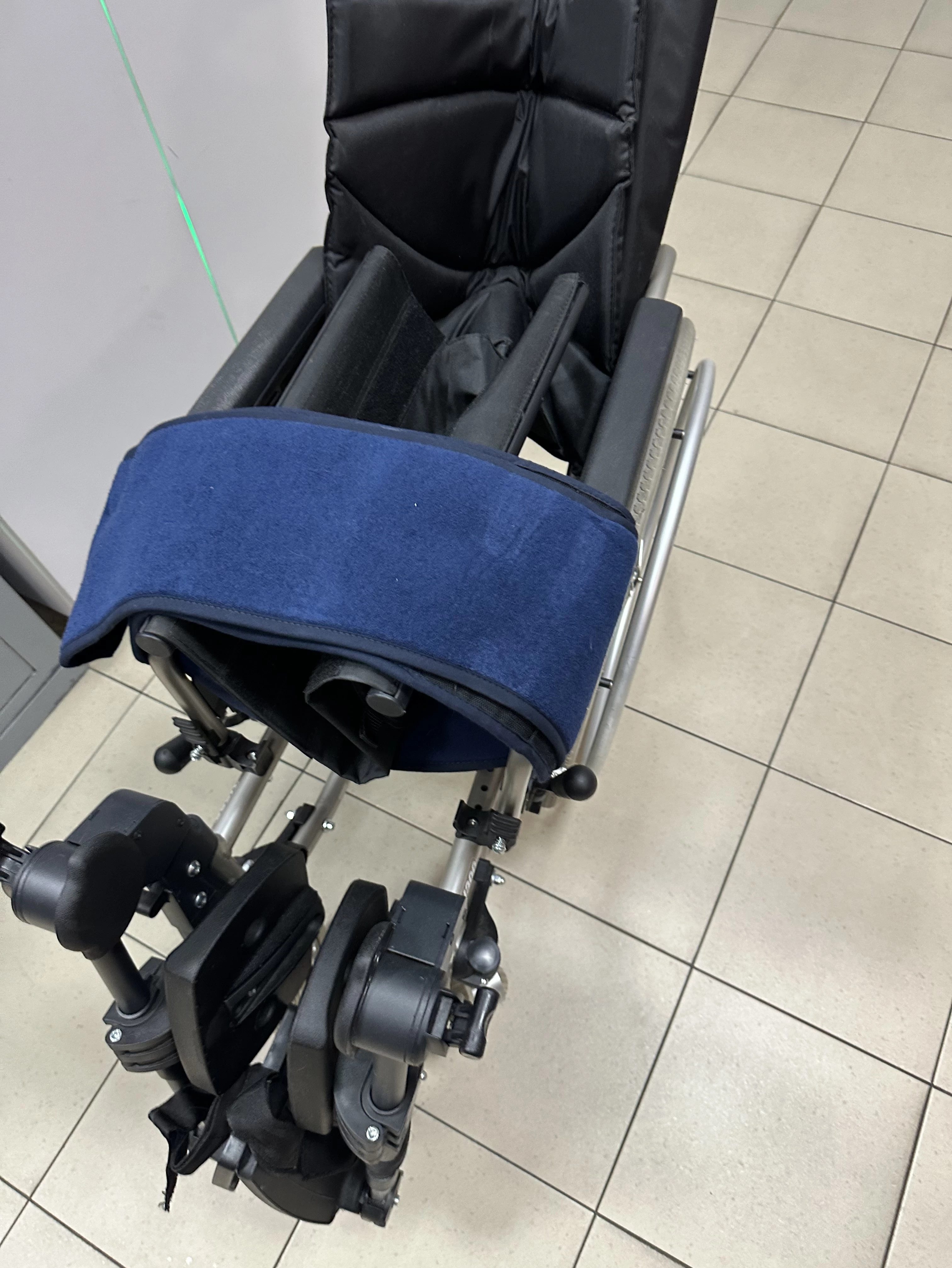 wozek-inwalidzki-specjalny-v300-30-vermeiren-waga-produktu-z-opakowaniem-jednostkowym-12000