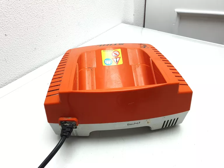 ŁADOWARKA STIHL AL 300